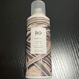 R+Co Freeway Defining Spray Gel.